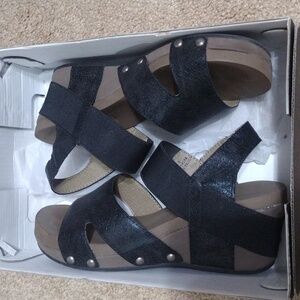 Women's sandals